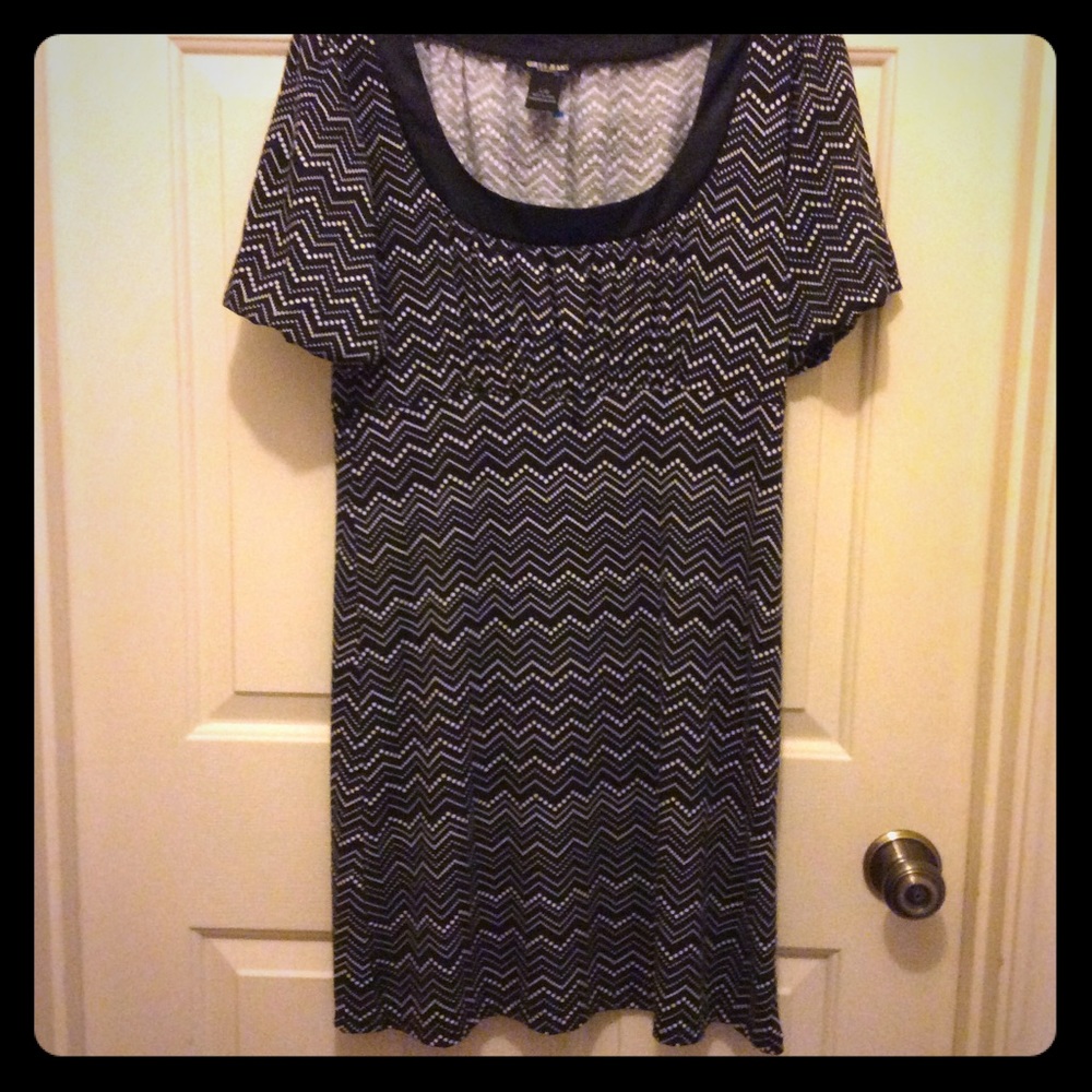 Guess Jeans L black white chevron bubble slv dress